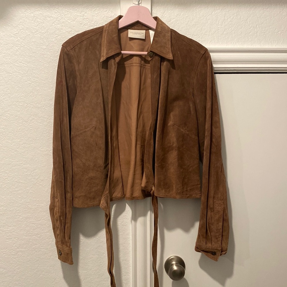 100% Leather Jacket. Liz Claiborne, size Large. Lightly worn. - Picture 2 of 4